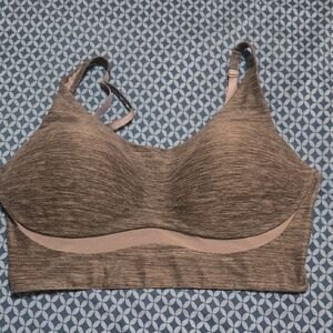 Victoria's Secret Wireless Sport Bra with Seamless Design. Great Condition